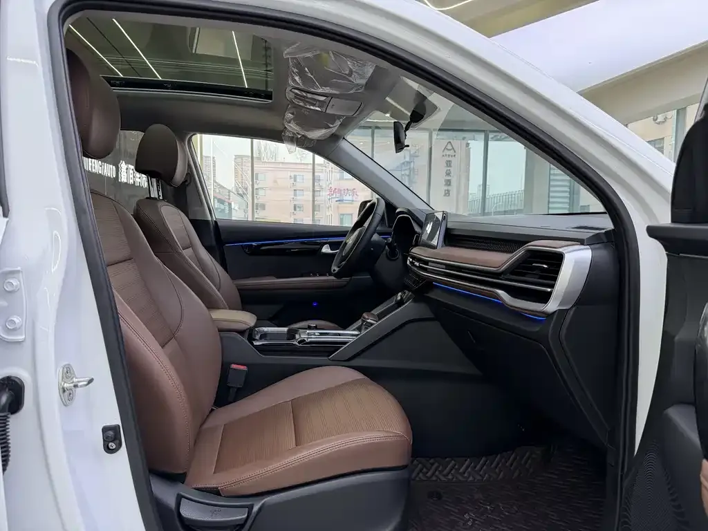 Kia Sportage — фото 8