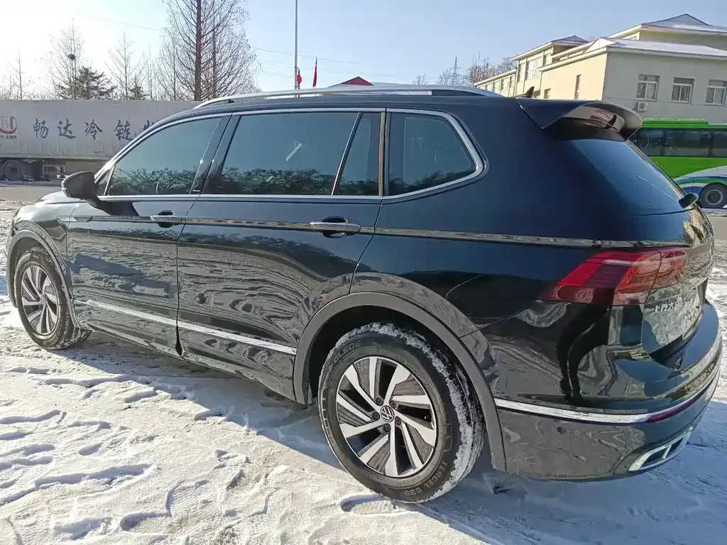 Volkswagen Tiguan L New Energy — фото 6