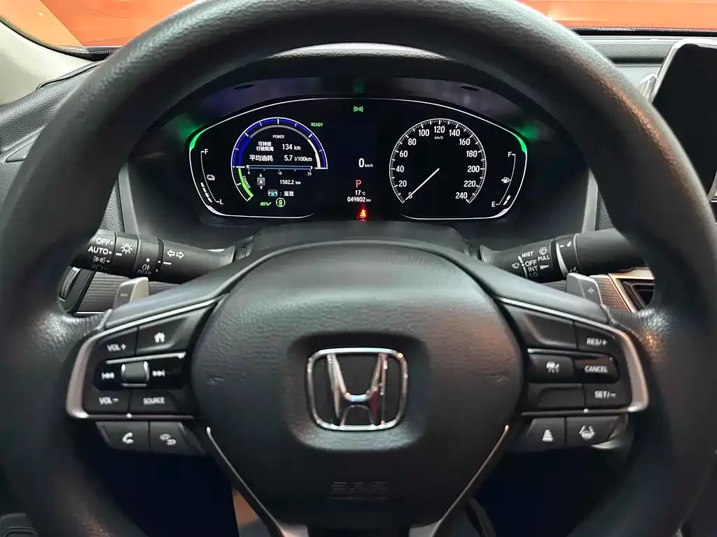 Honda Accord — фото 9