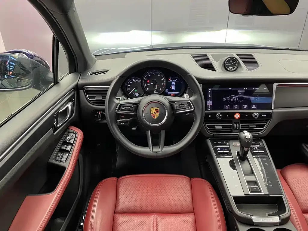 Porsche Macan — фото 9