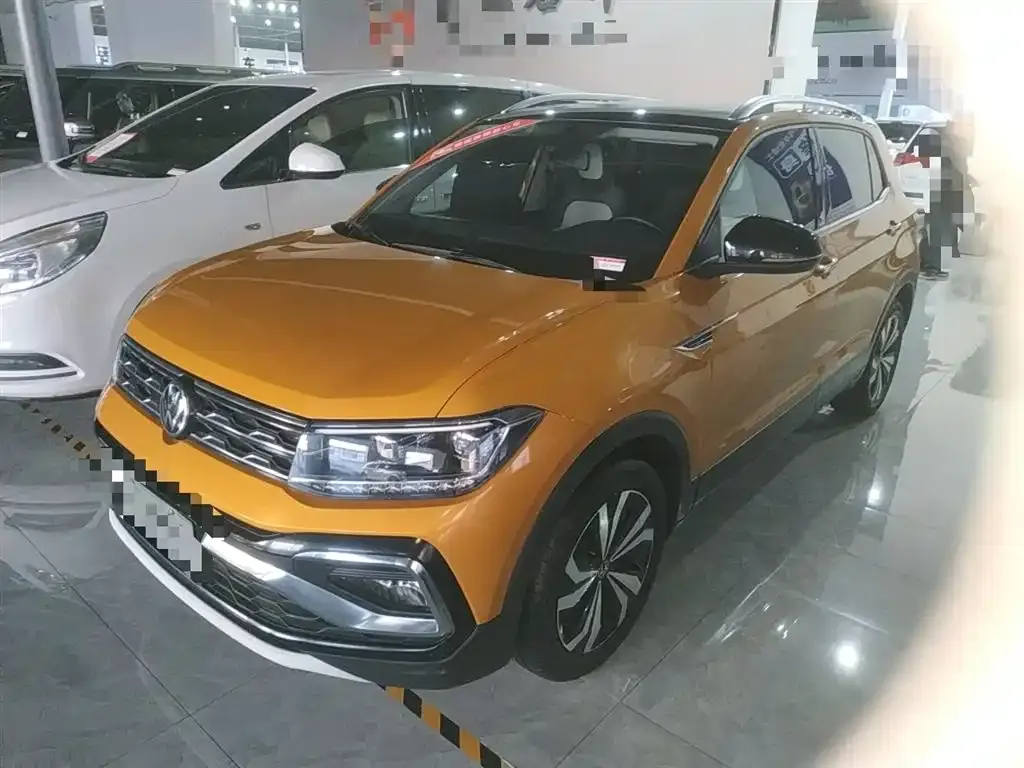 Volkswagen T-Cross — фото 1