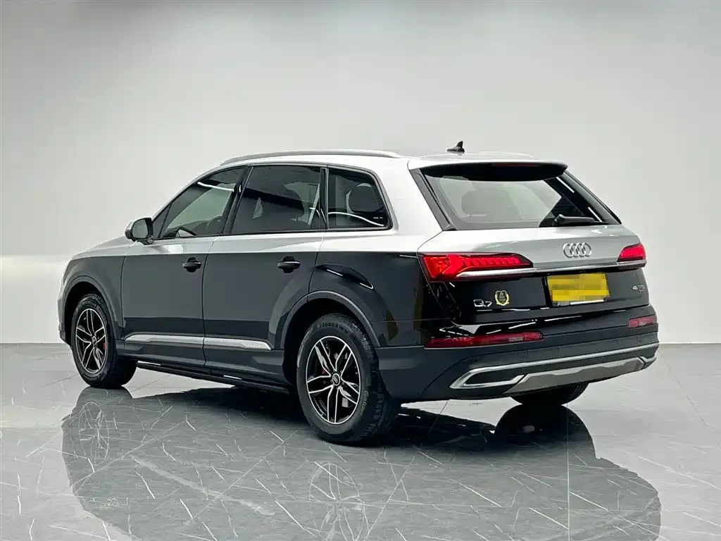 Audi Q7 — фото 4