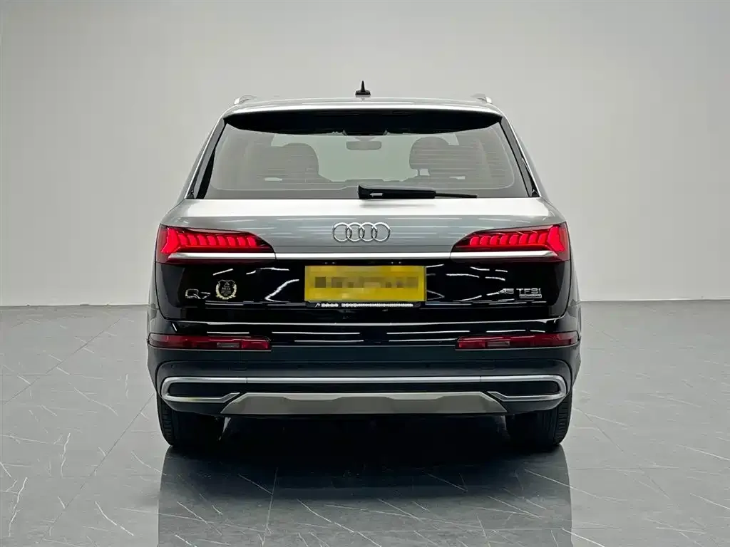 Audi Q7 — фото 2