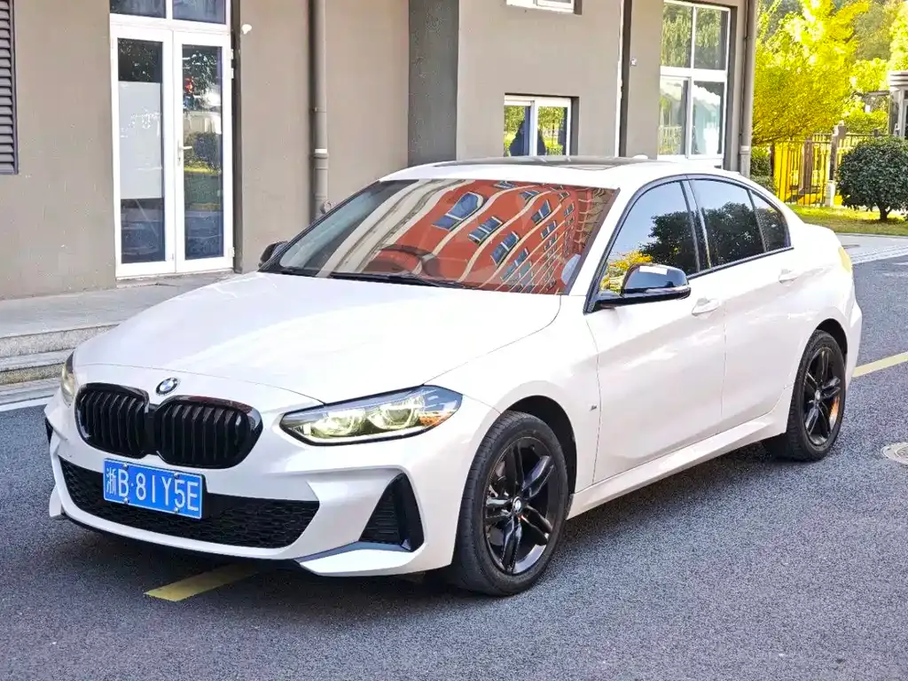 BMW 1 Series — фото 1