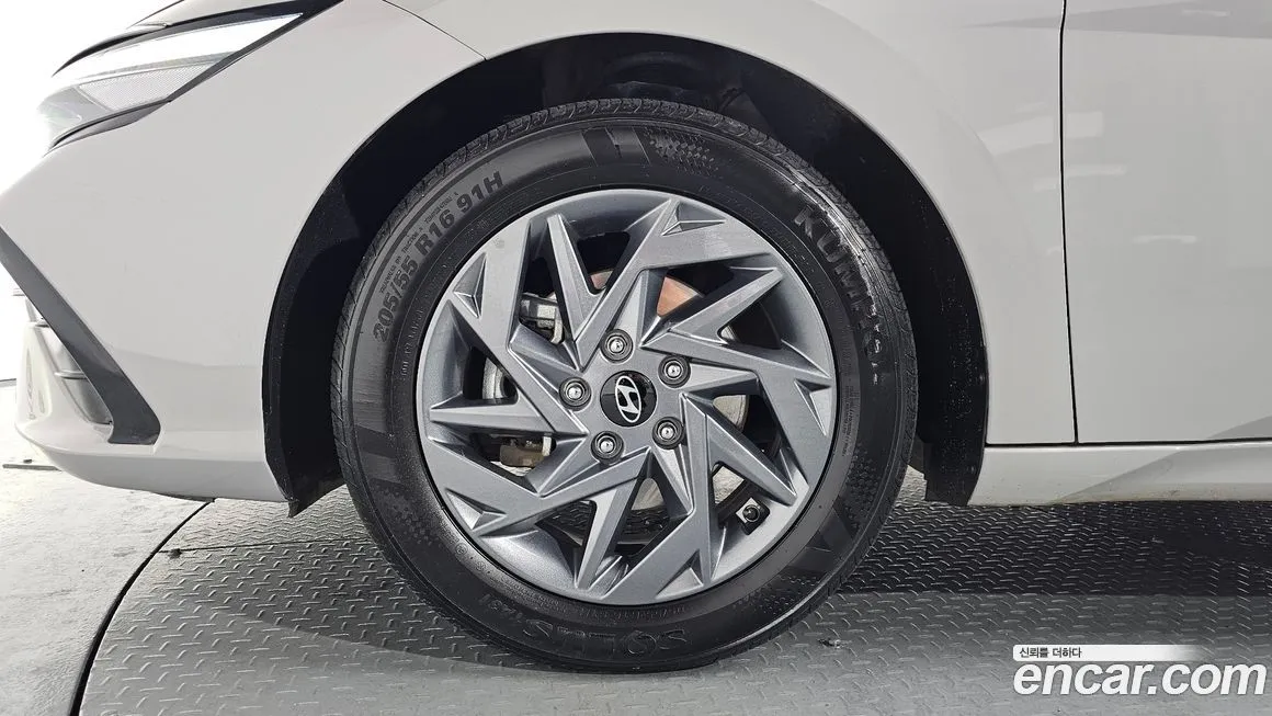 Hyundai AVANTE — фото 9
