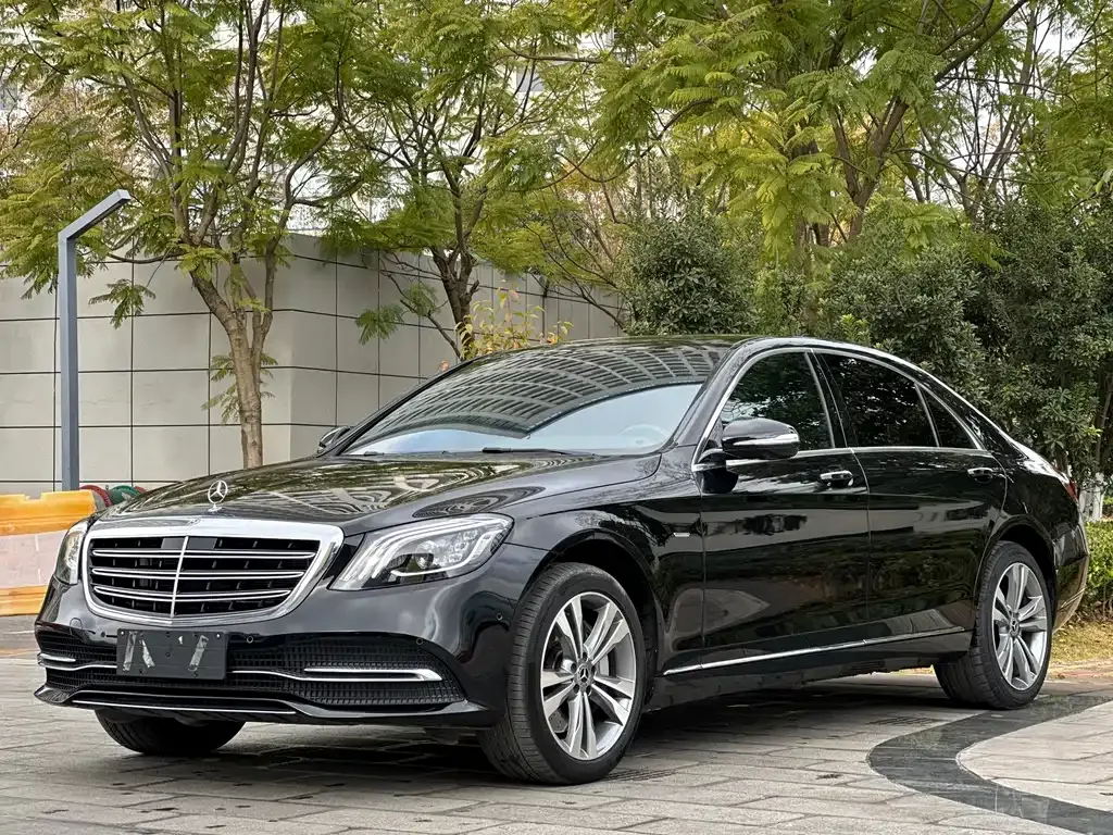 Mercedes-Benz S-Class — фото 1