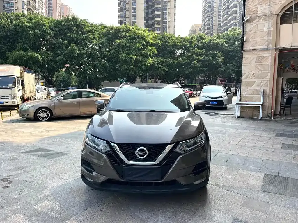 Nissan Qashqai — фото 10
