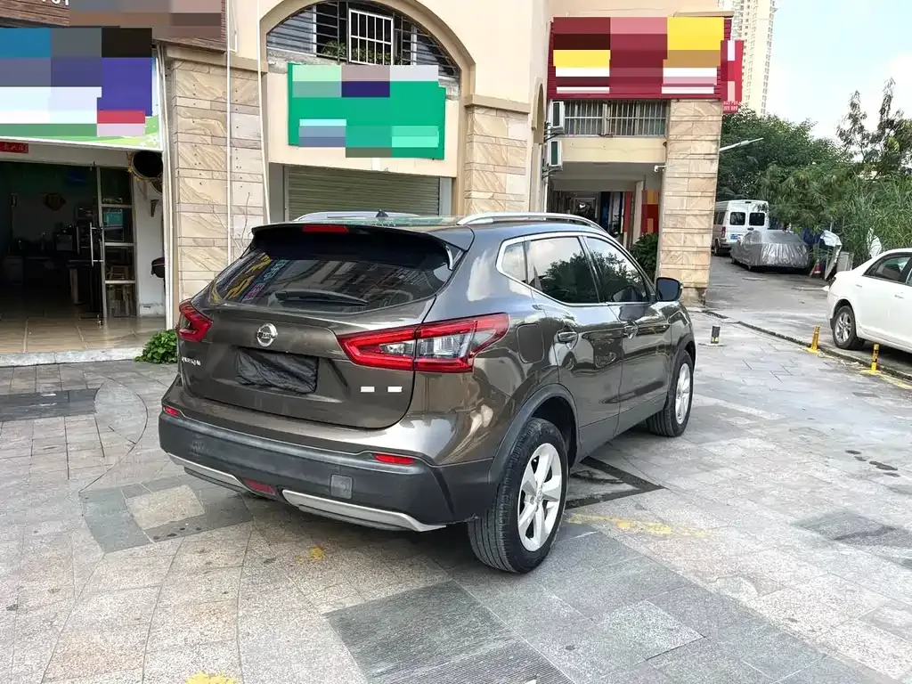 Nissan Qashqai — фото 7