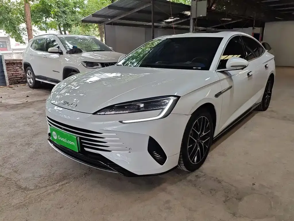 BYD Seal — фото 1