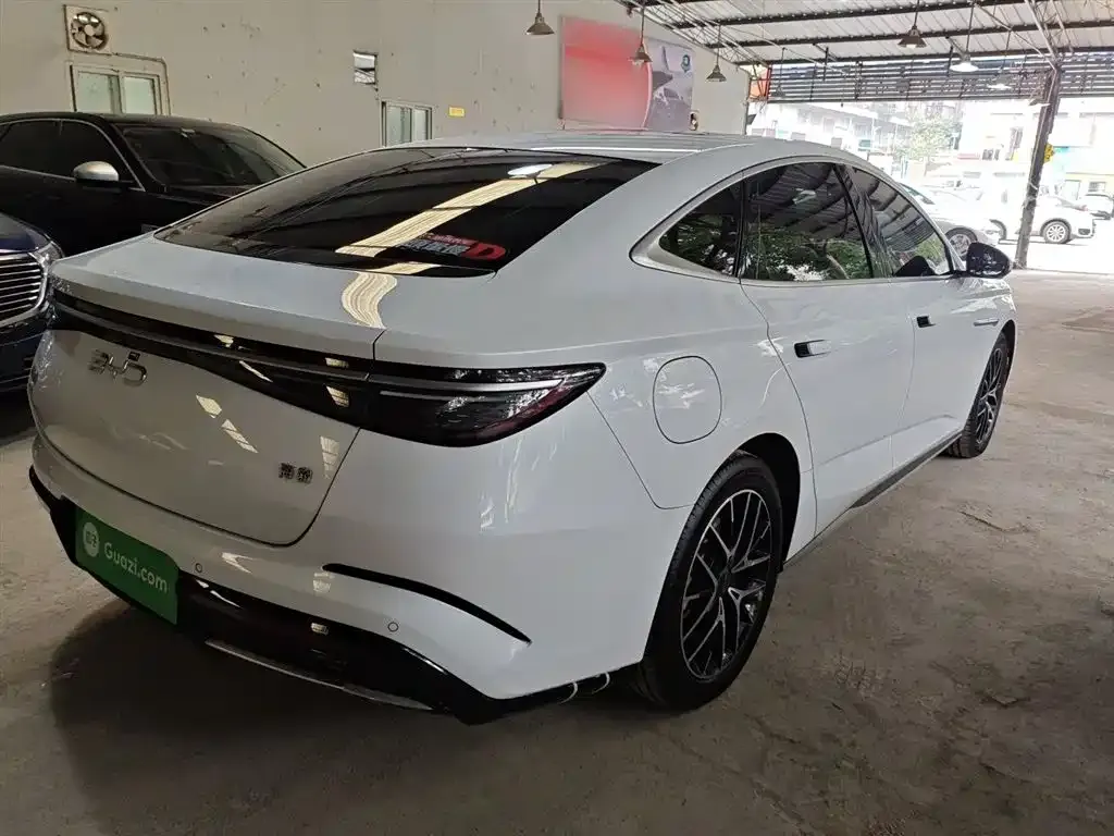 BYD Seal — фото 6