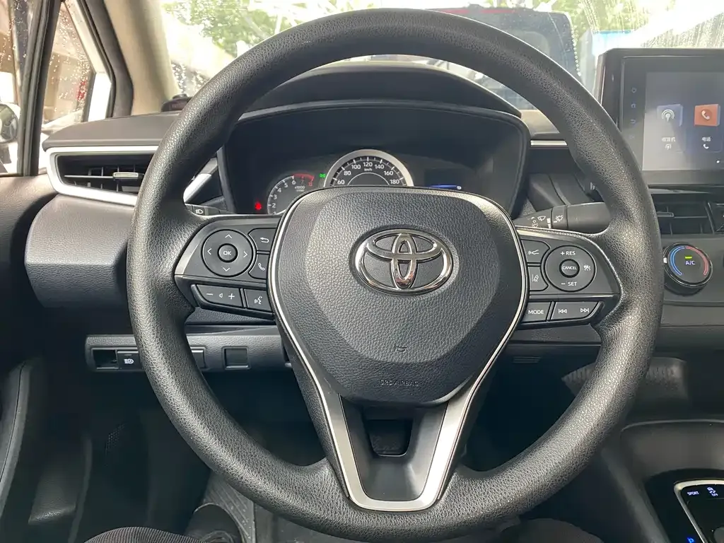 Toyota Corolla — фото 3