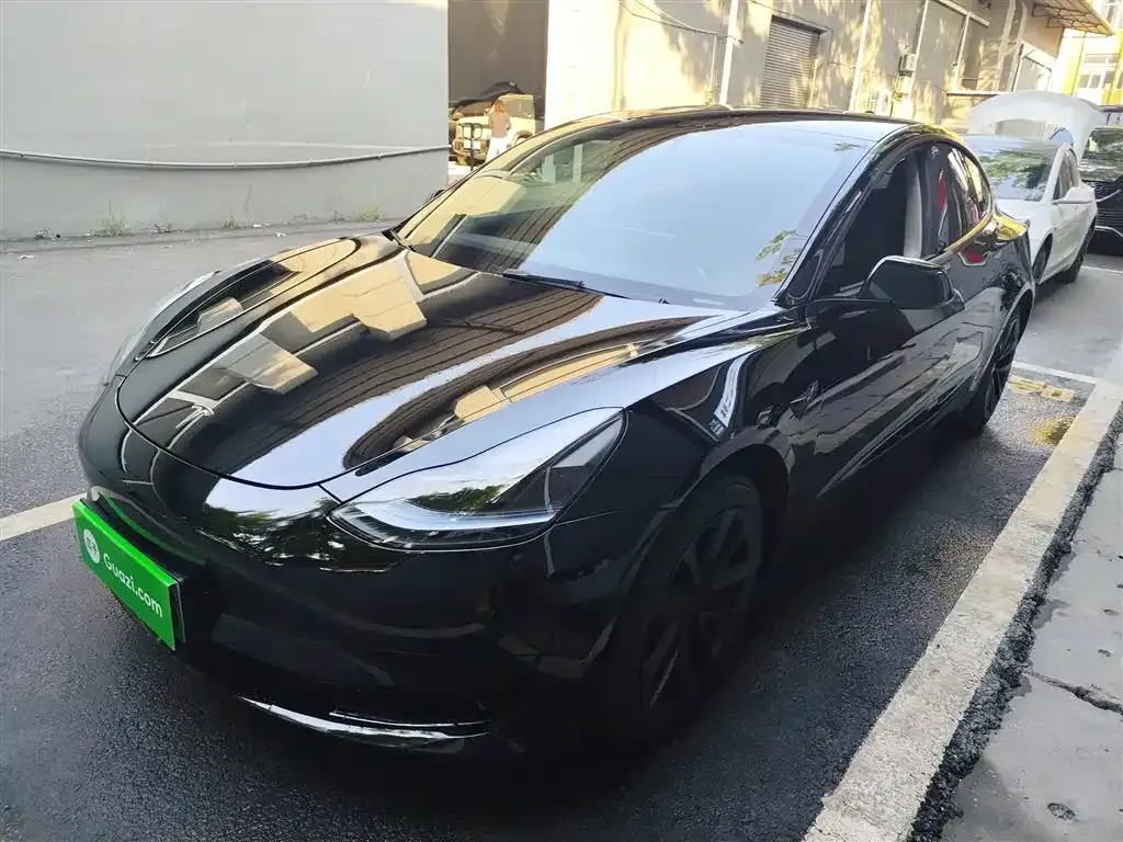 Tesla Model 3 — фото 3