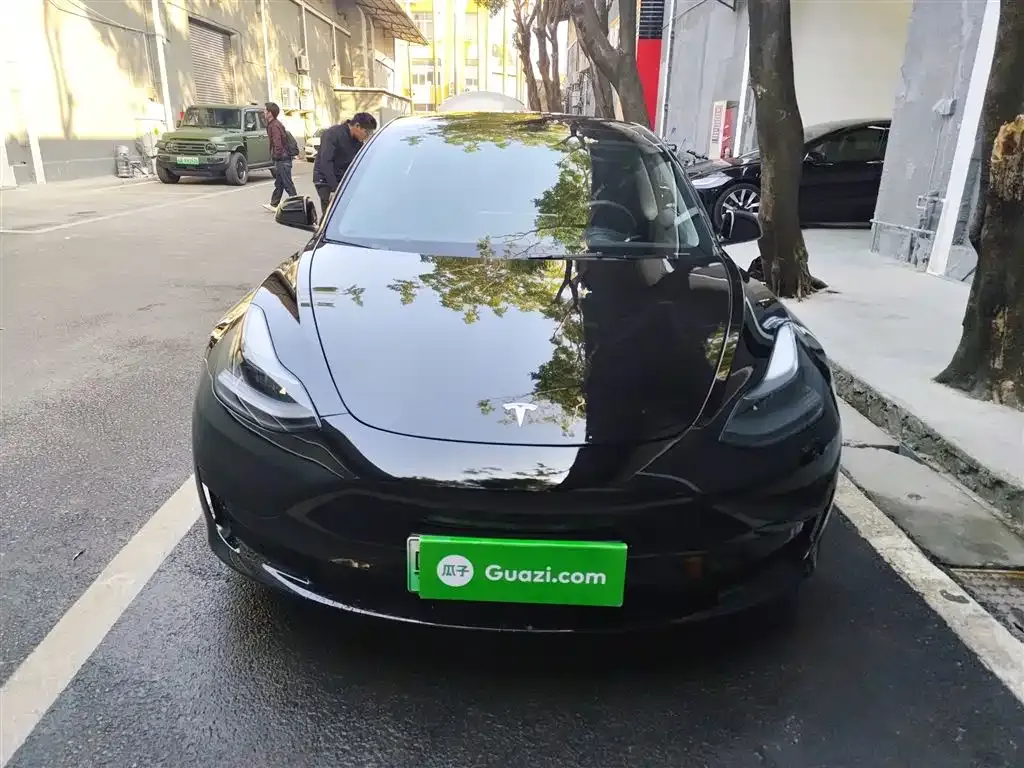 Tesla Model 3 — фото 6