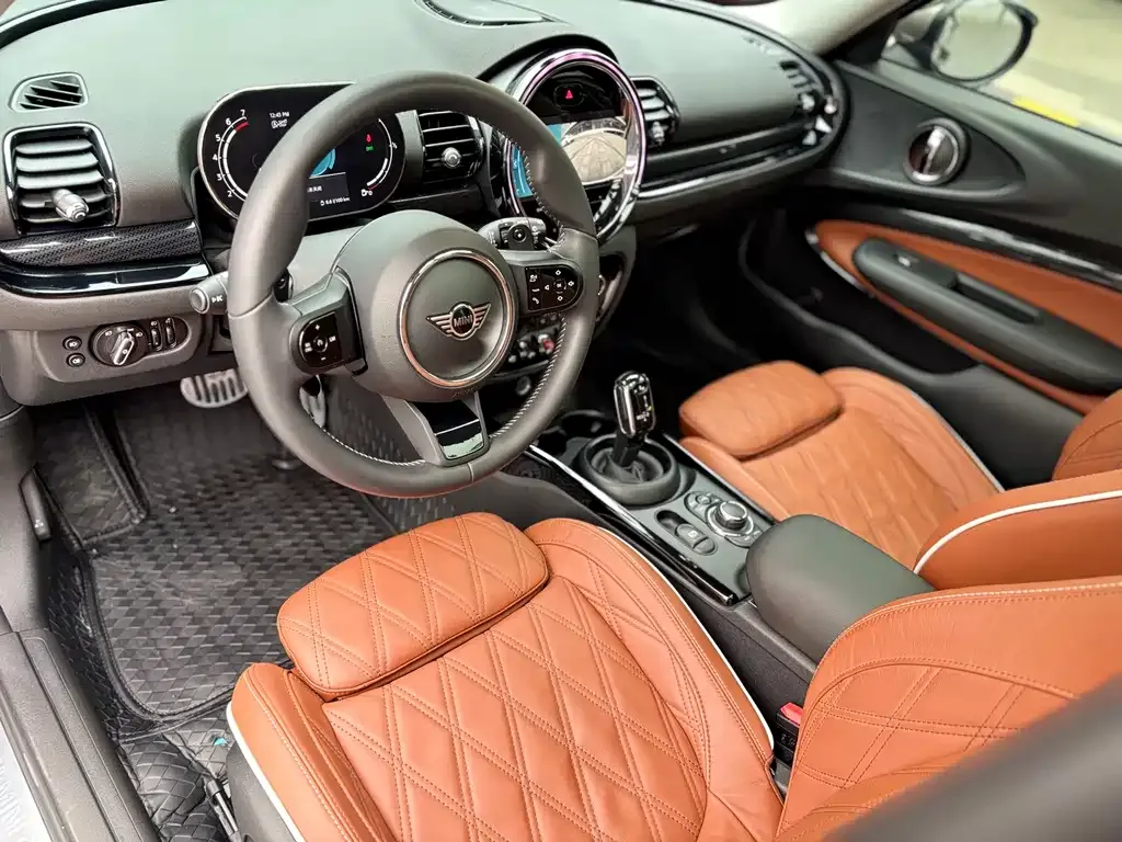 MINI Clubman — фото 5