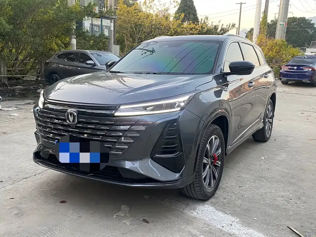 Changan CS75PLUS — фото 1