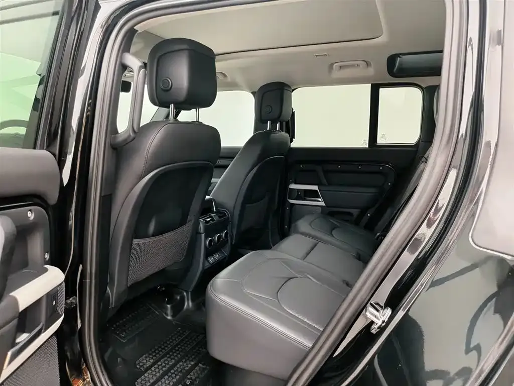 Land Rover Defender — фото 2