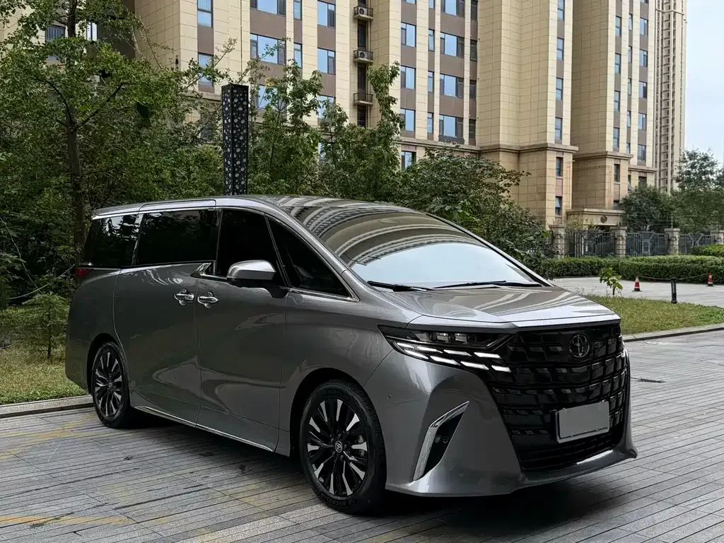 Toyota Alphard — фото 6