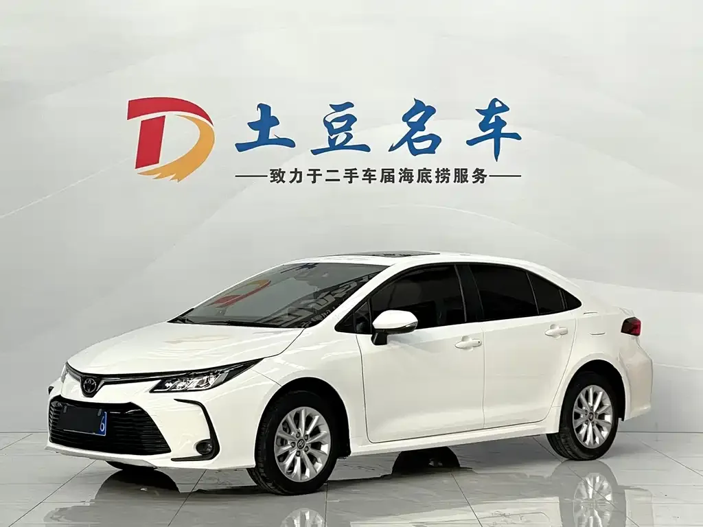 Toyota Corolla — фото 1