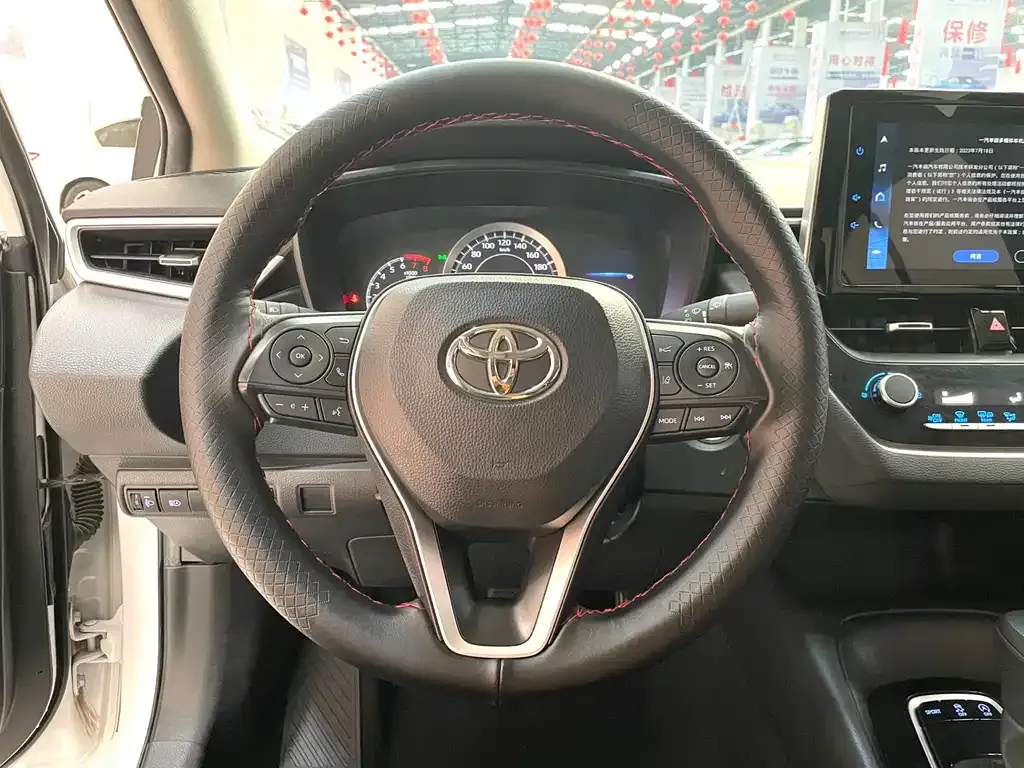Toyota Corolla — фото 9