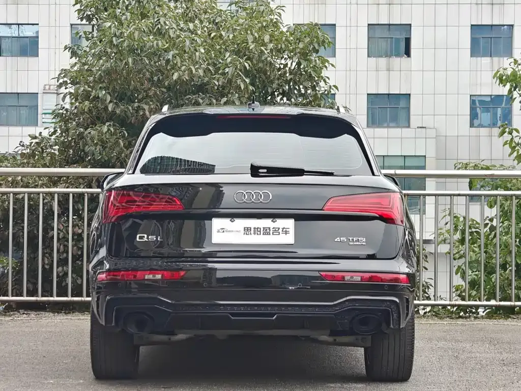 Audi Q5L — фото 4