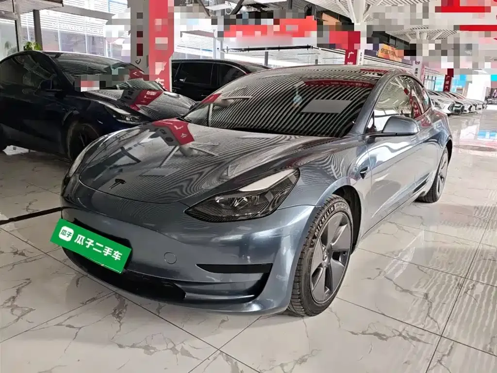 Tesla Model 3 — фото 1