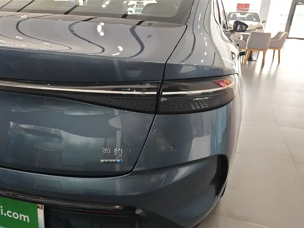 BYD Seal — фото 9
