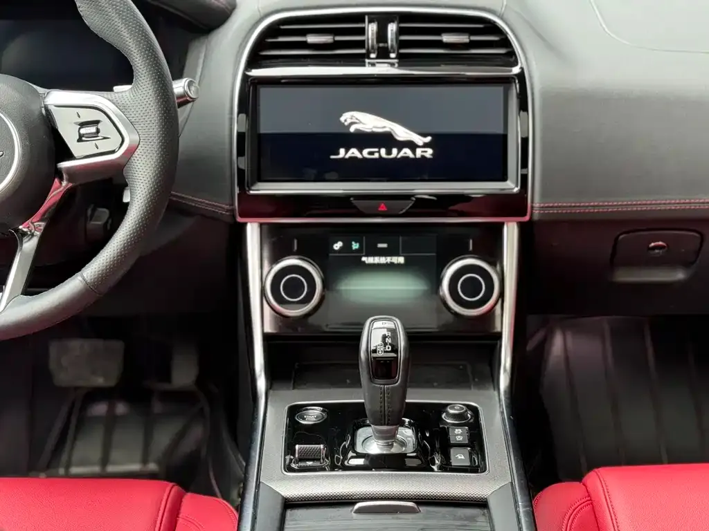 Jaguar XEL — фото 3