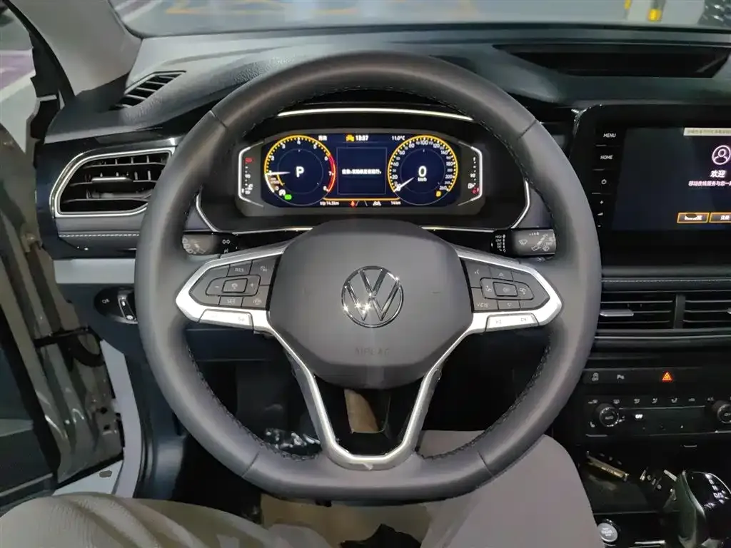 Volkswagen Tharu — фото 2