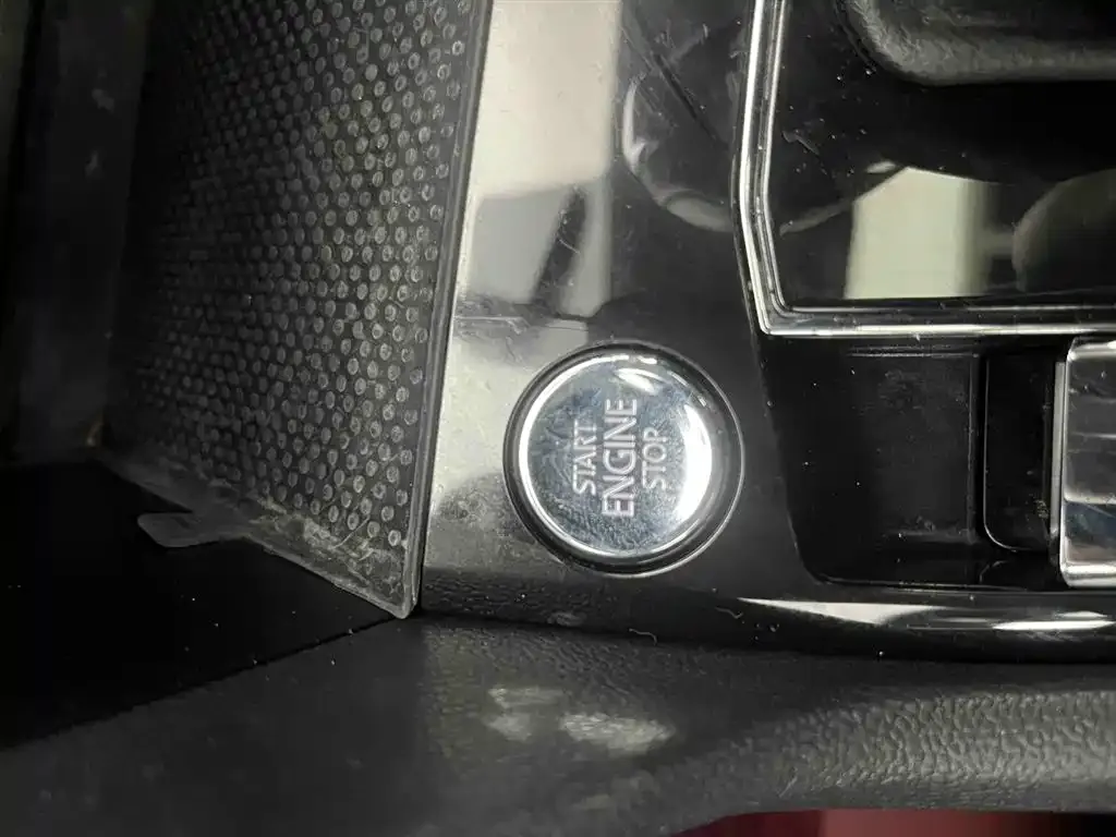 Volkswagen Tharu — фото 4