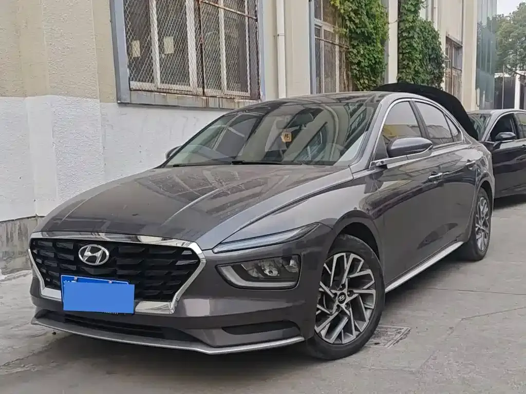 Hyundai Mistra — фото 1