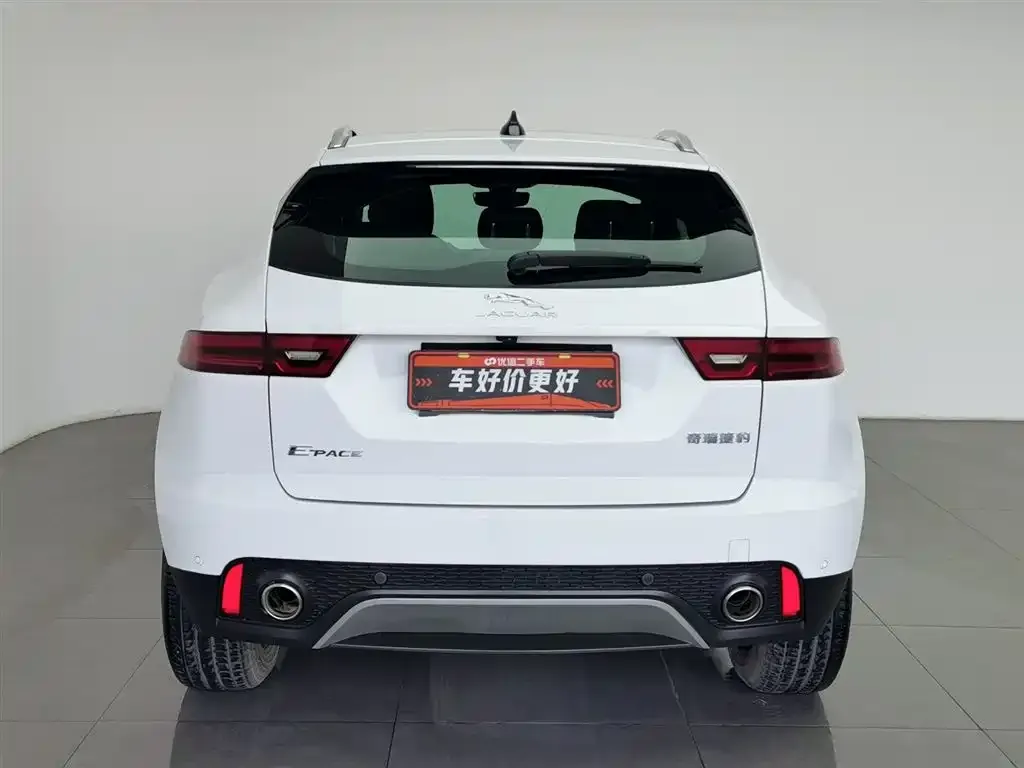 Jaguar E-PACE — фото 3