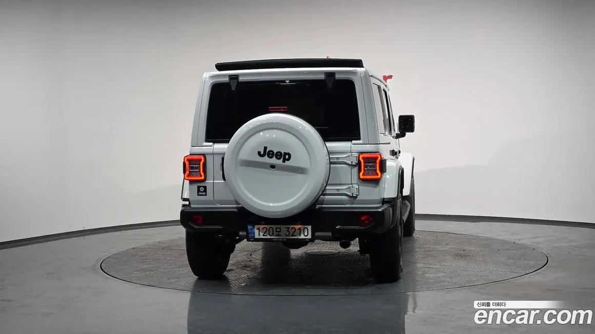 Jeep Wrangler — фото 4