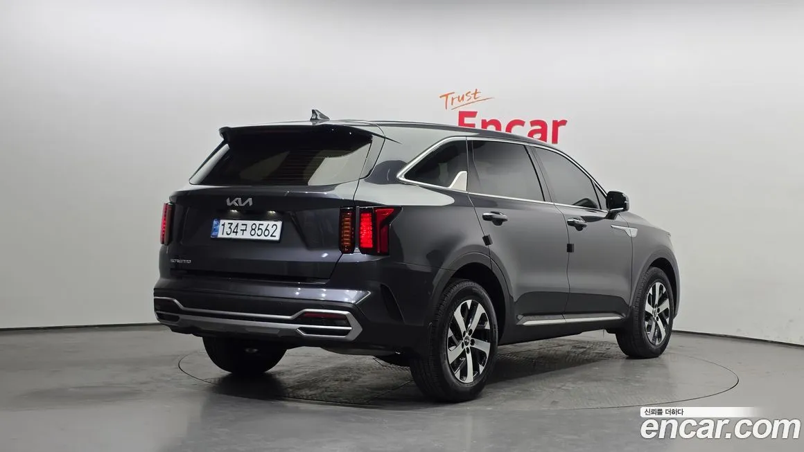 Kia Sorento — фото 10