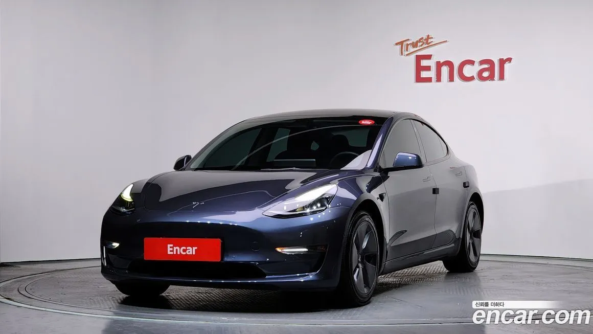 Tesla Model 3 — фото 1