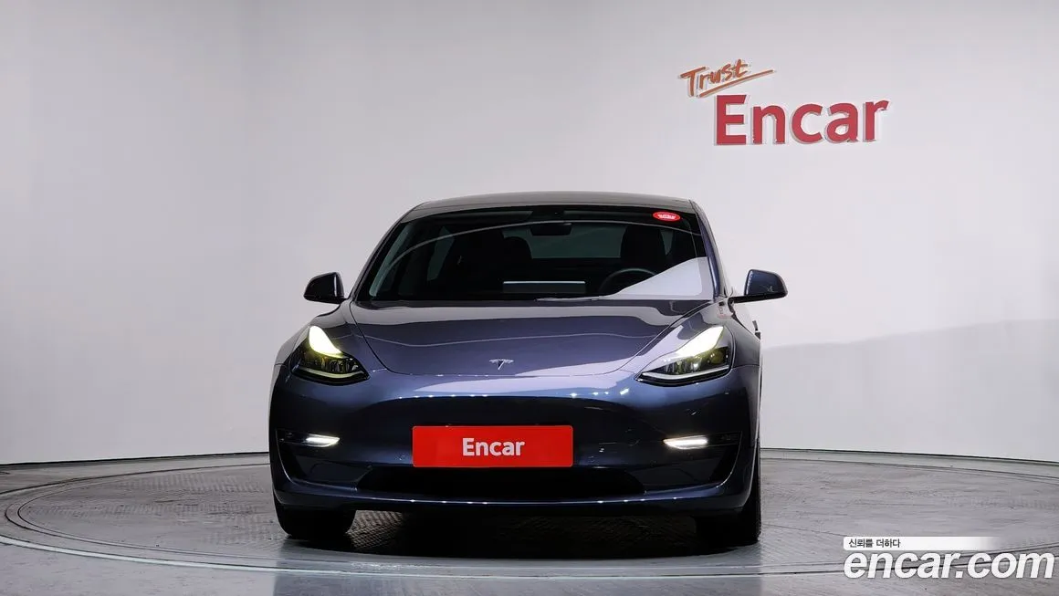 Tesla Model 3 — фото 4