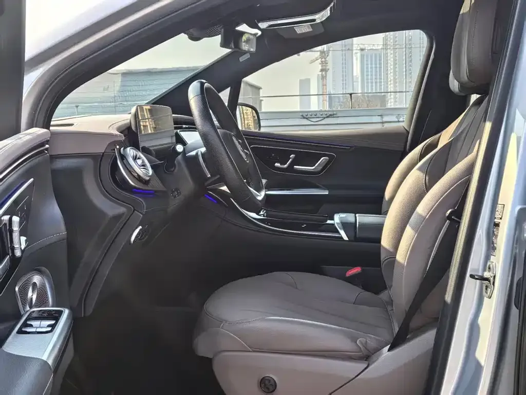 Mercedes-Benz EQE SUV — фото 2