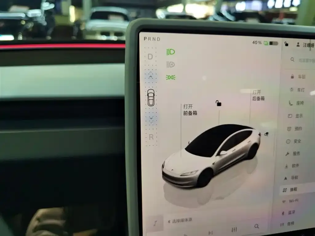 Tesla Model 3 — фото 2