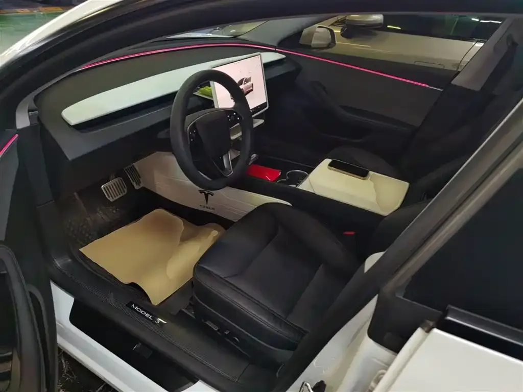 Tesla Model 3 — фото 4