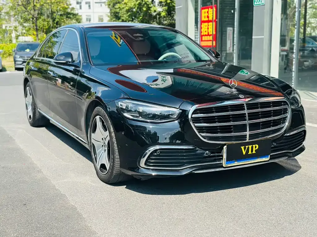 Mercedes-Benz S-Class — фото 1