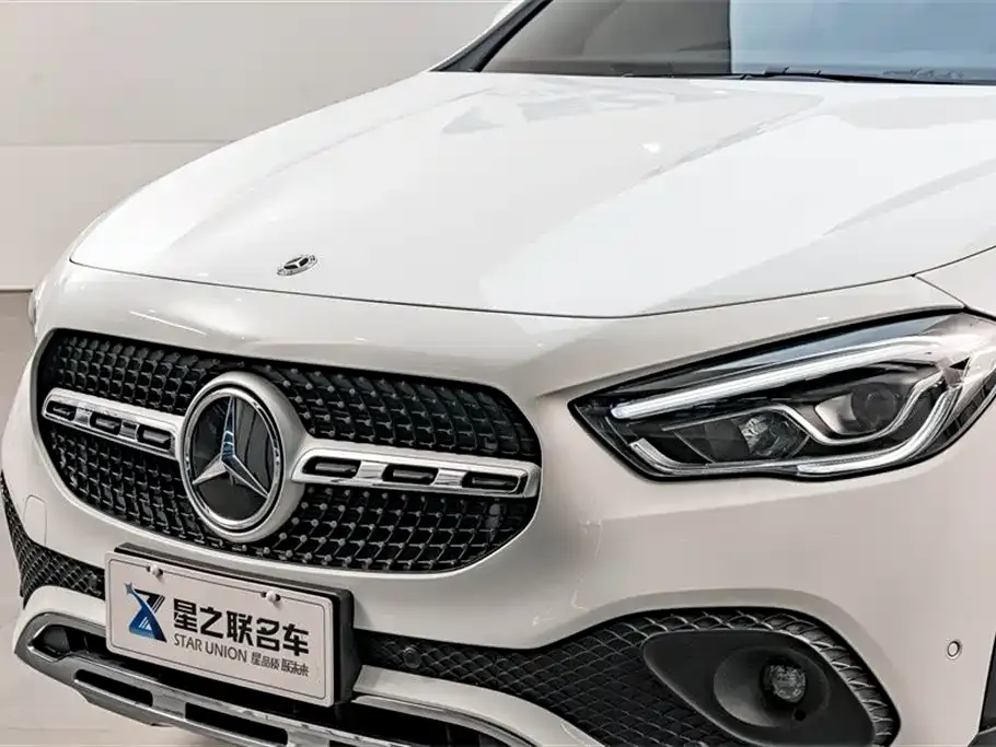 Mercedes-Benz GLA — фото 6