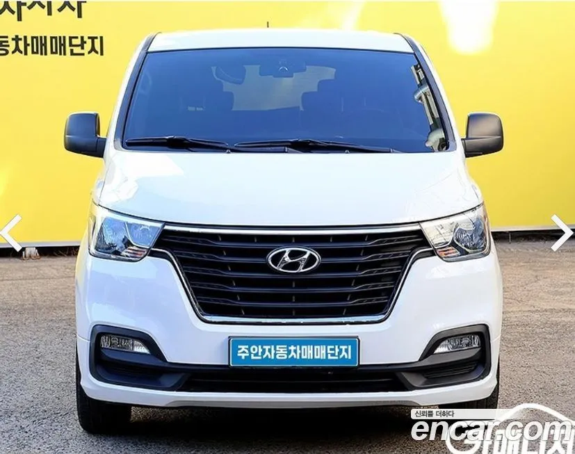 Hyundai Starex — фото 1
