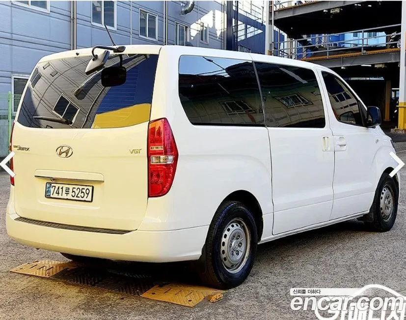 Hyundai Starex — фото 4