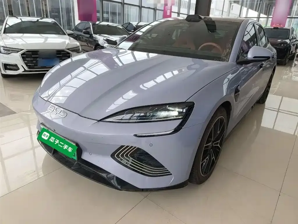 BYD Seal — фото 1