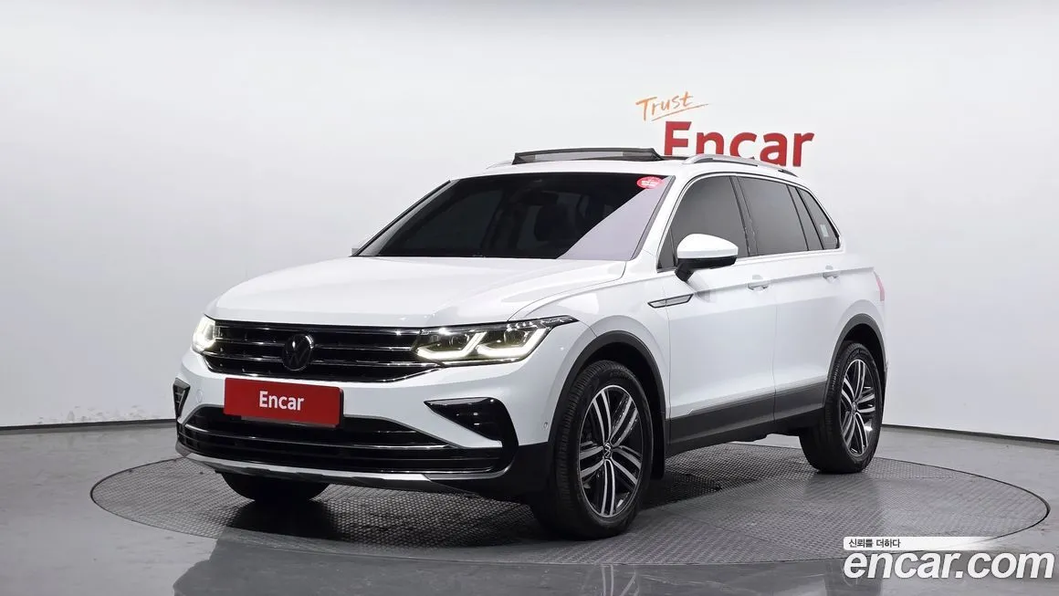 Volkswagen Tiguan — фото 1