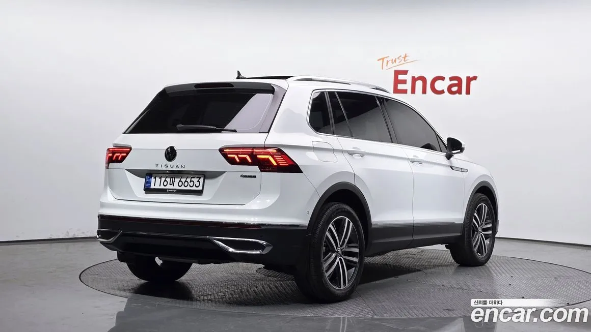Volkswagen Tiguan — фото 7