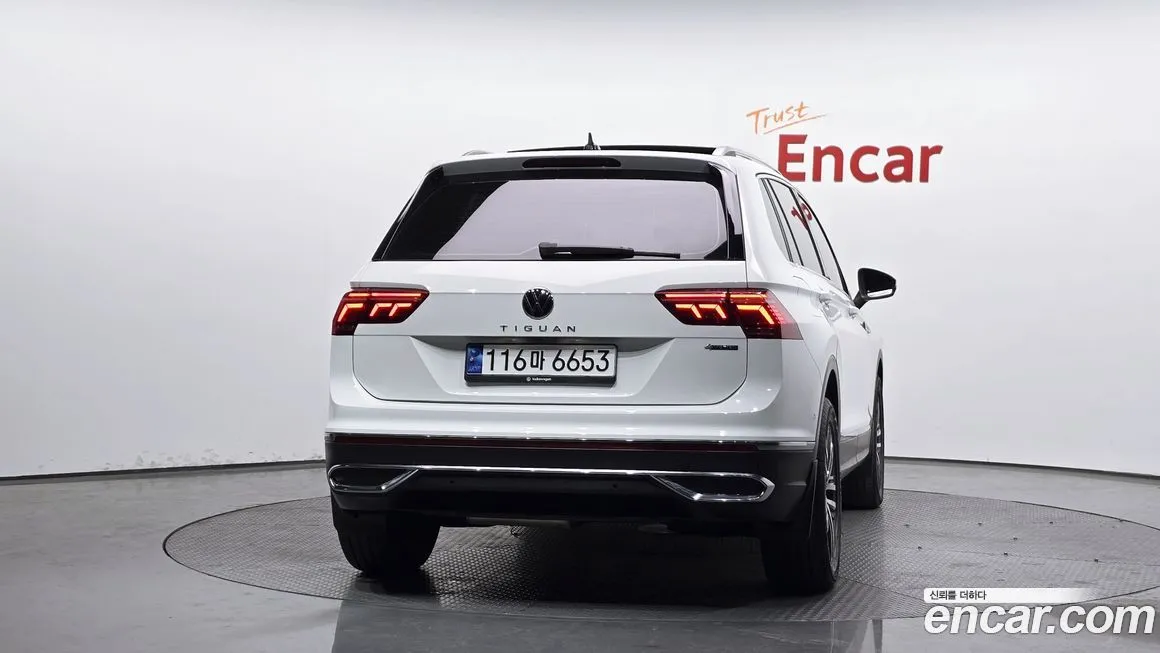 Volkswagen Tiguan — фото 8