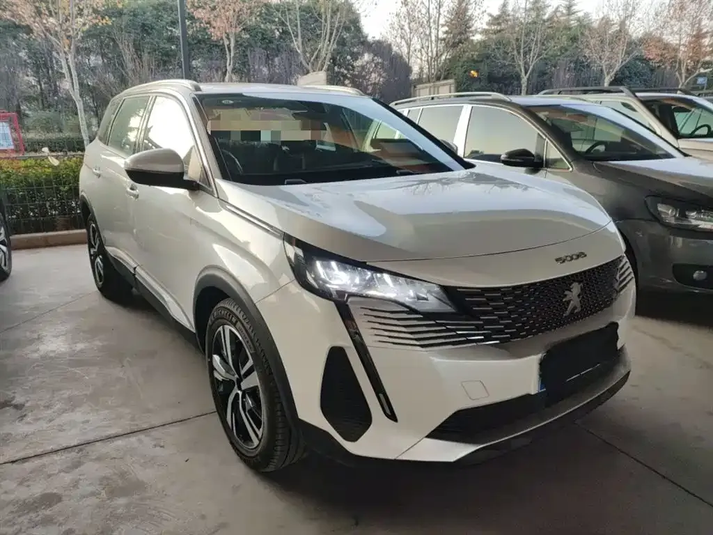 Peugeot 5008 — фото 4