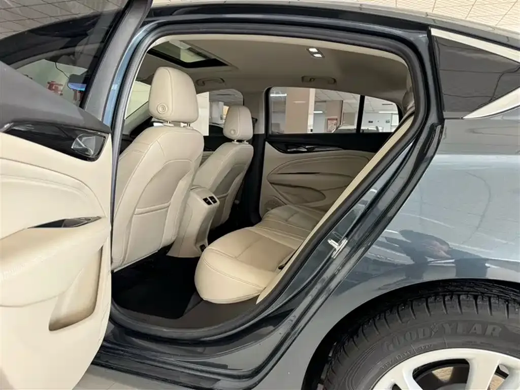 Buick Regal — фото 10