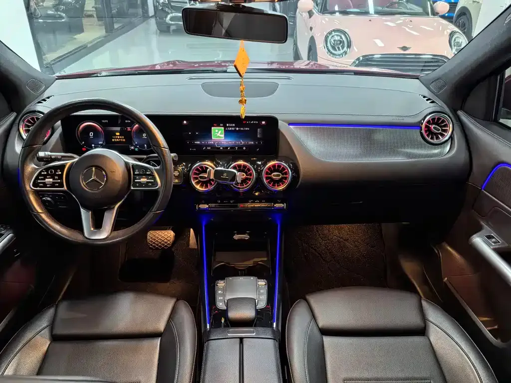 Mercedes-Benz GLA — фото 10