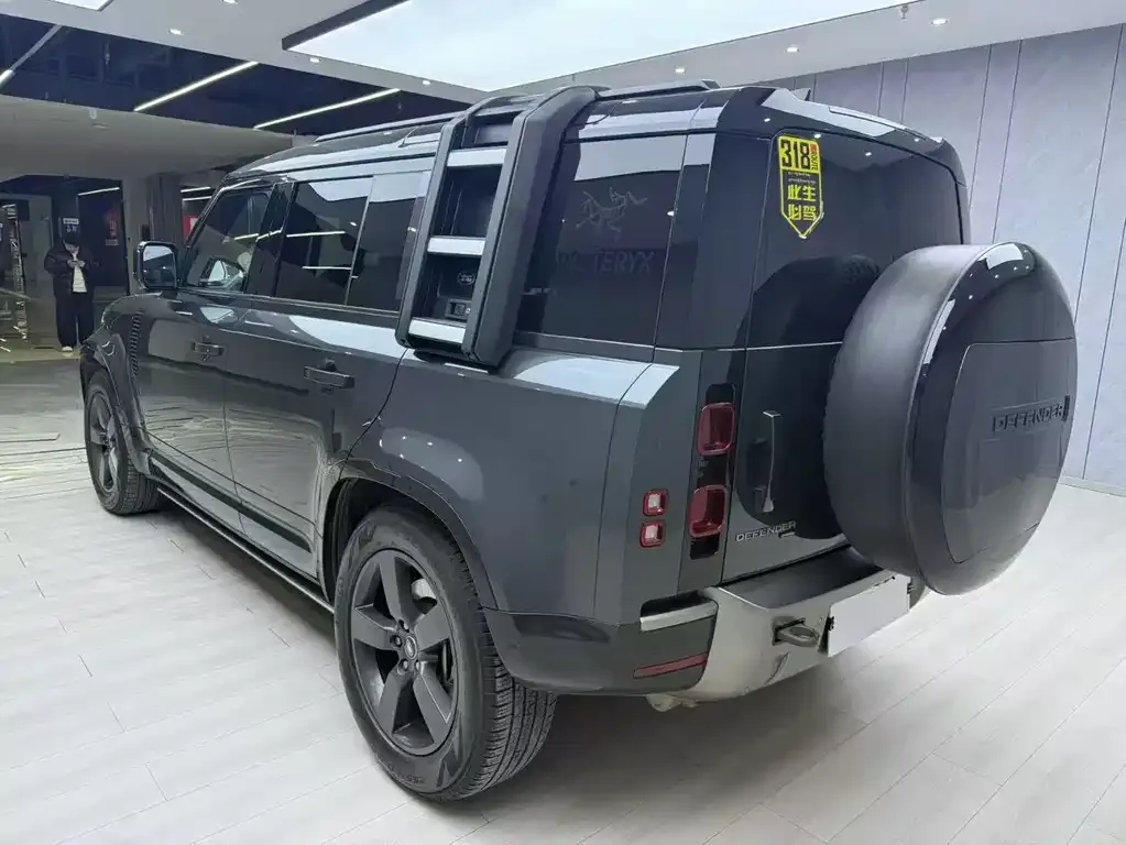 Land Rover Defender — фото 8